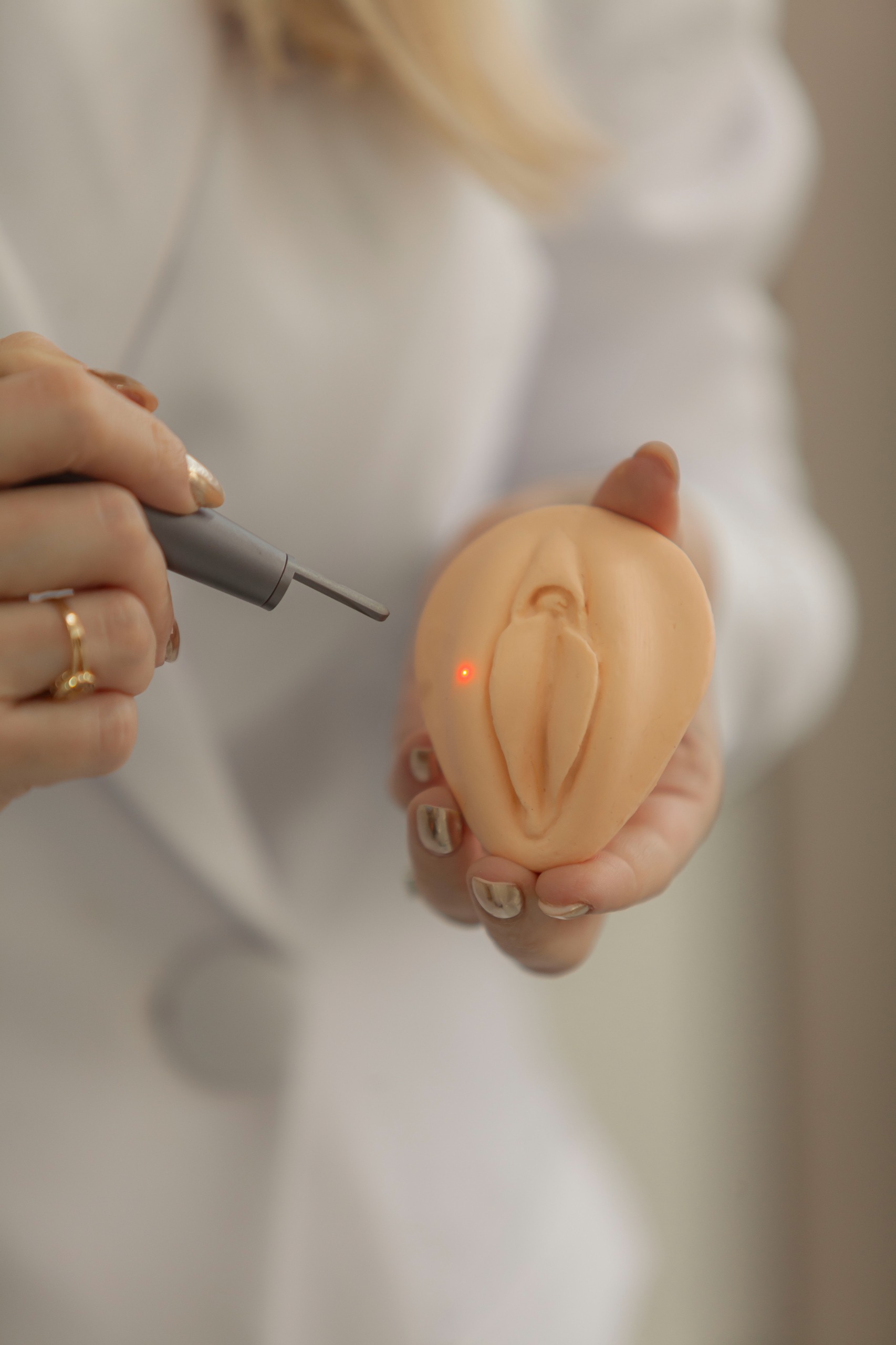 CO₂ laser demonstration on anatomical model
